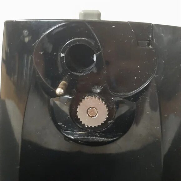 PROCTOR-SILEX EXTRA TALL CAN OPENER WITH KNIFE SHARPENER MODEL NO. 75671 - Picture 7 of 11